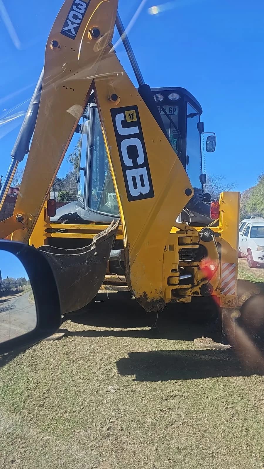 JCB backhoe ready for work by Seldariah Trading